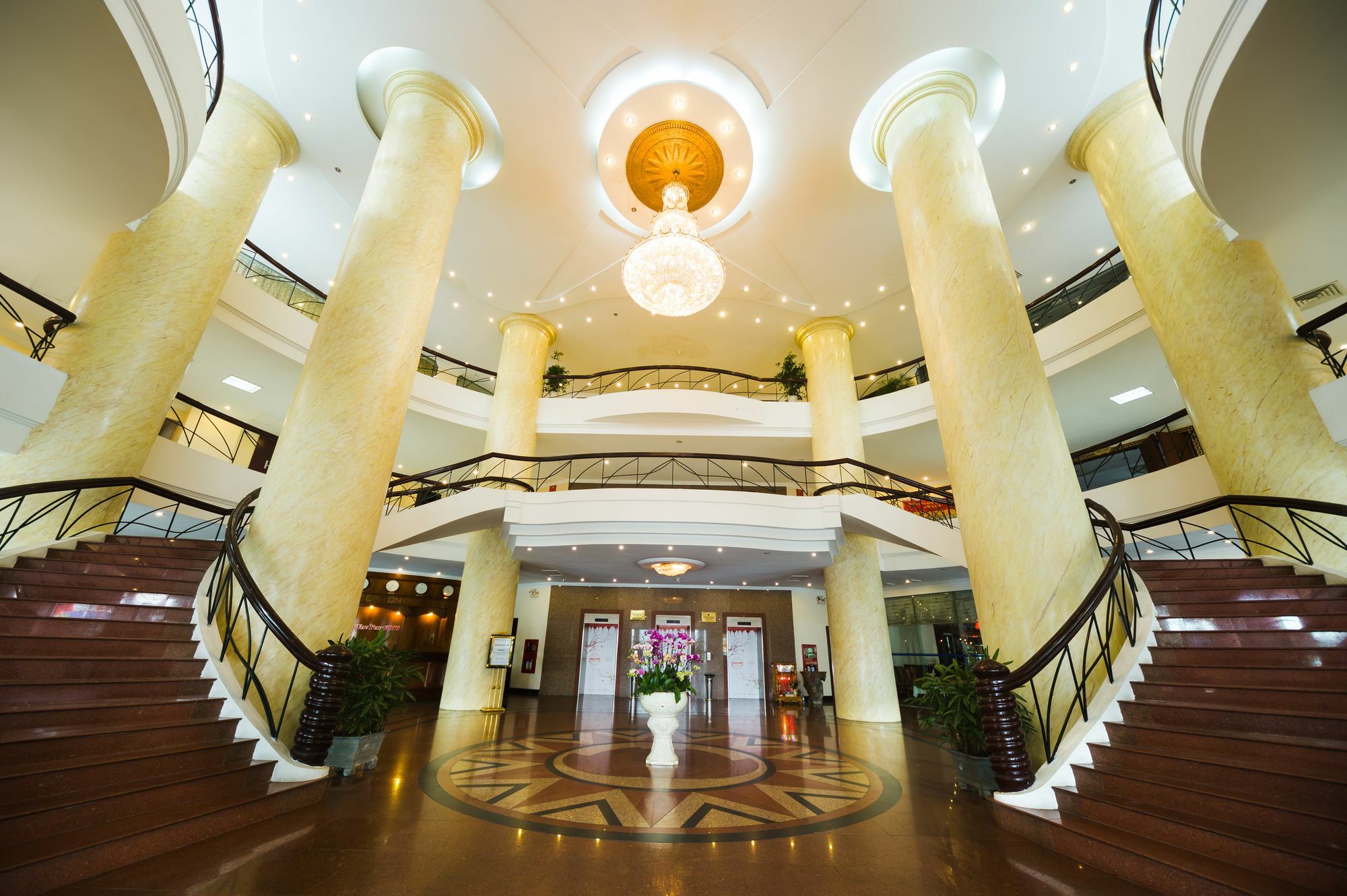 Muong Thanh Grand Phuong Dong Vinh Kültér fotó